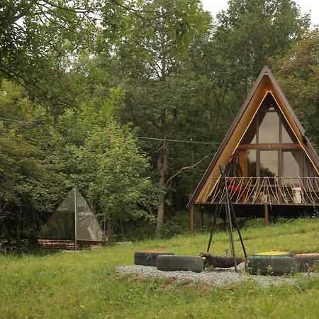Vila Glamping Wolf Mount Margahovit Exteriér fotografie