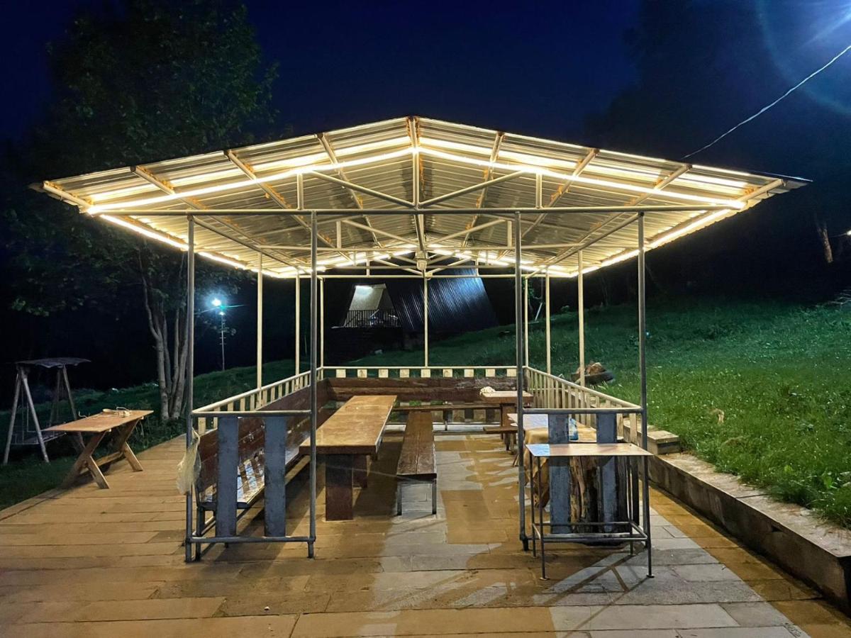 Vila Glamping Wolf Mount Margahovit Pokoj fotografie