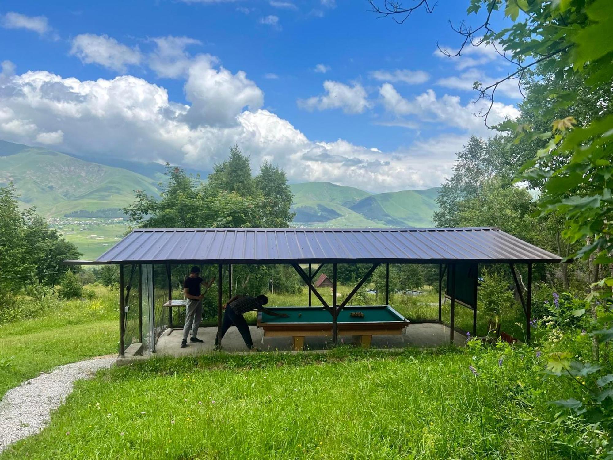 Vila Glamping Wolf Mount Margahovit Exteriér fotografie